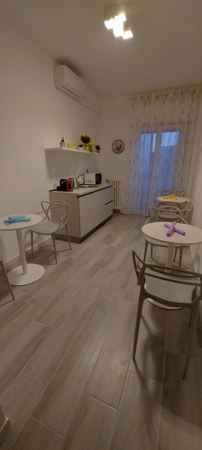 Le Gemelle Apartment Bari Ngoại thất bức ảnh